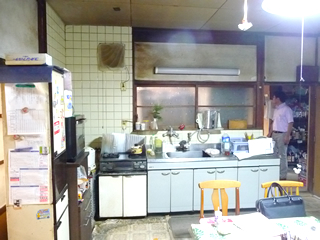 歴史ある日本家屋の土間台所とリビング改装01