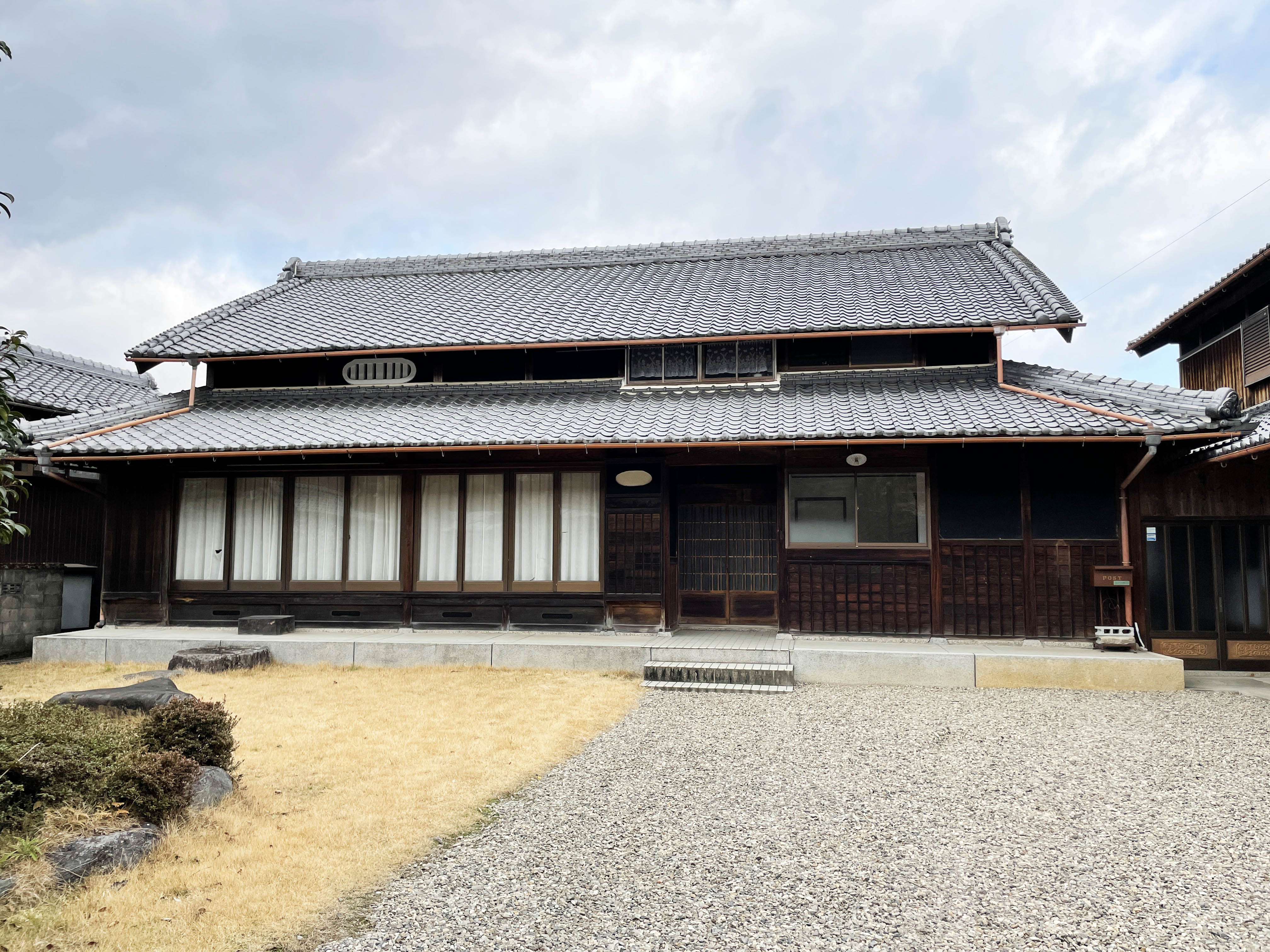 DIYクラブ 左官屋さんから学ぶ「珪藻土塗り」体験!&古民家トークライブ・交流会/伊賀市 名張市