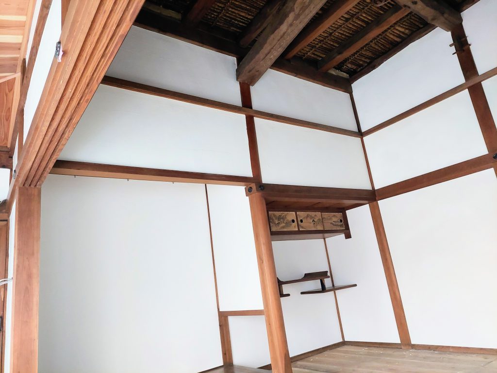 button-only@2x 一つ一つ部屋が仕上がってきてます！
