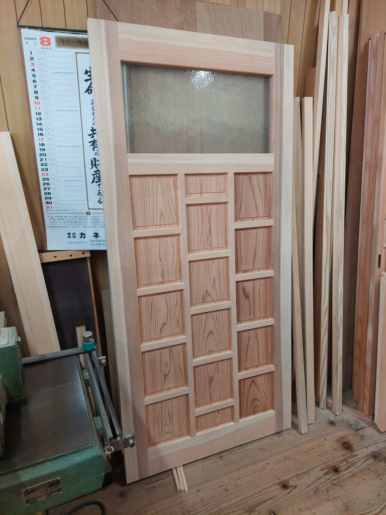 button-only@2x 古民家に馴染む造作建具が完成しました！