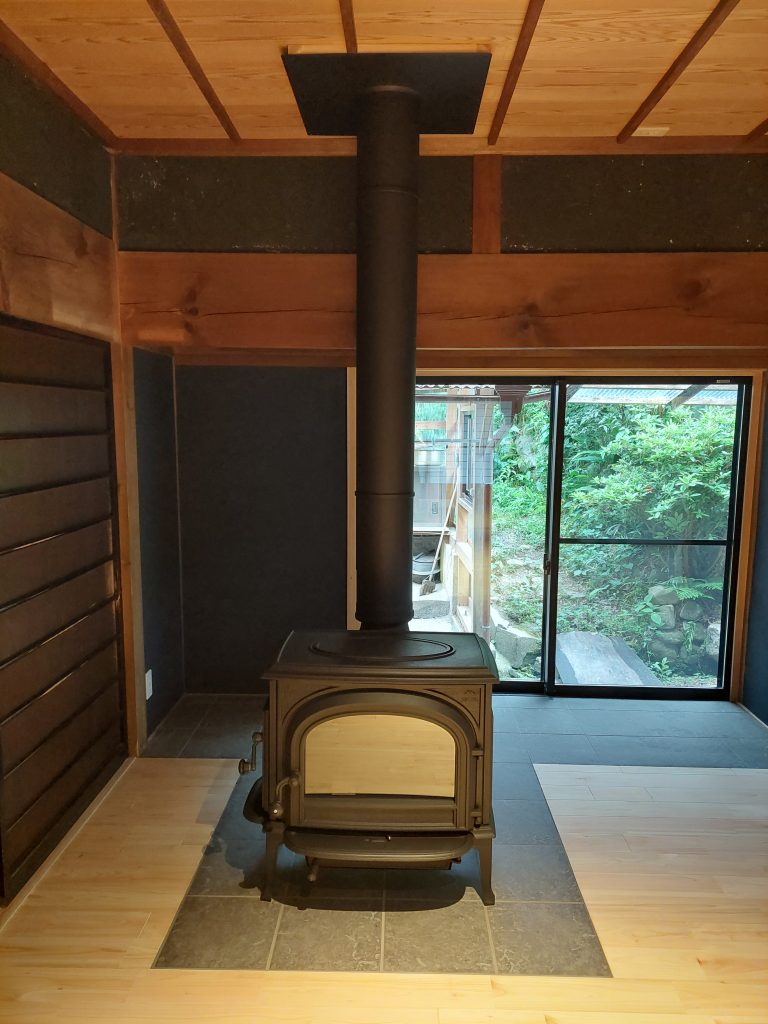 20260605_171434-e1780649292350-768x1024 古民家に薪ストーブを設置しました